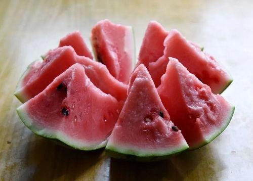 本地吃瓜视频,揭秘街头巷尾的热辣趣闻